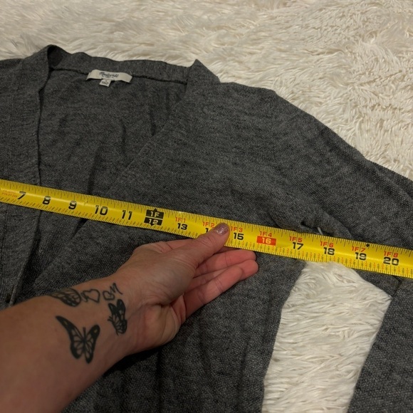 Madewell Heather Gray Button Down Cardigan with Pockets size small - Picture 5 of 10